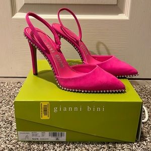 Pink Gianni Bini Closed Toe Heels - “Kahleaa” Size 9